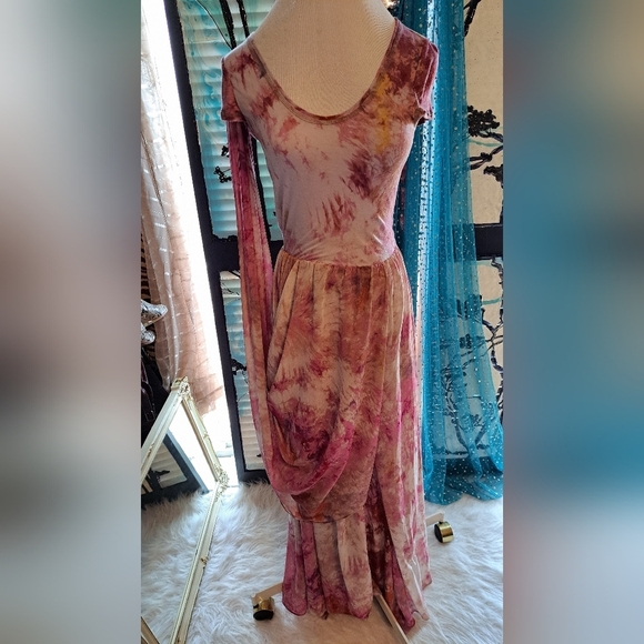 Rachael Roy Multi Layer Floral Floor length Dress. Tie Die Design Cut out back. - Picture 8 of 15